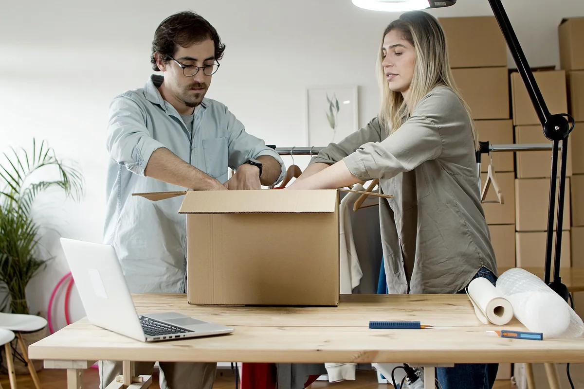Cómo vender sin sentirte un vendedor: la guía para papás que odian el pitch